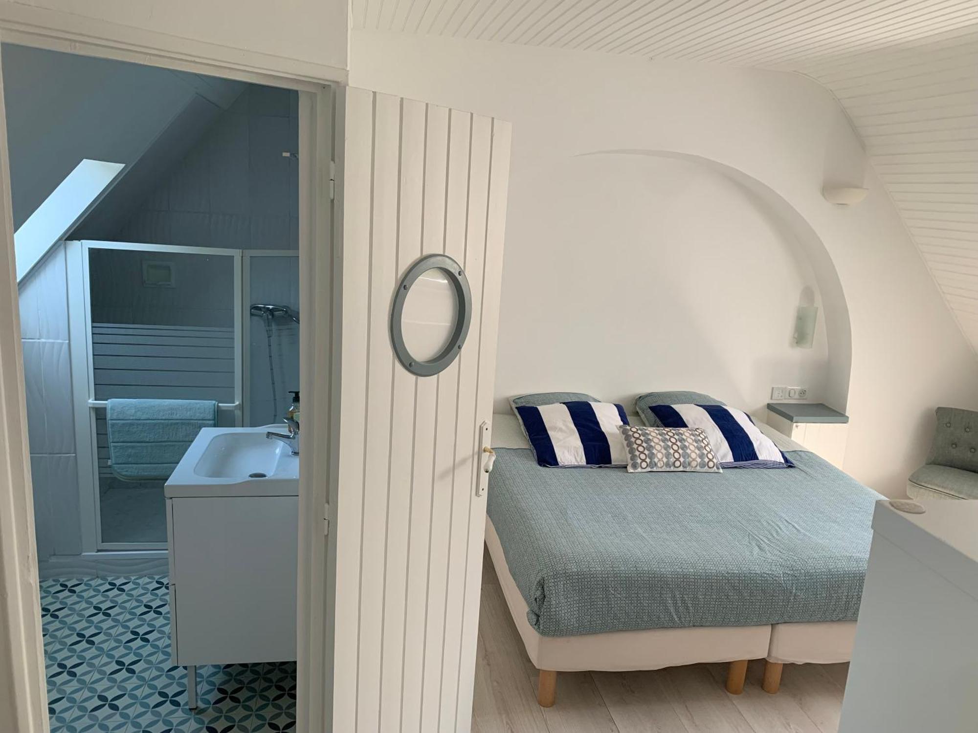 Bed and Breakfast La Gentilhommiere Tréffiagat Pokoj fotografie